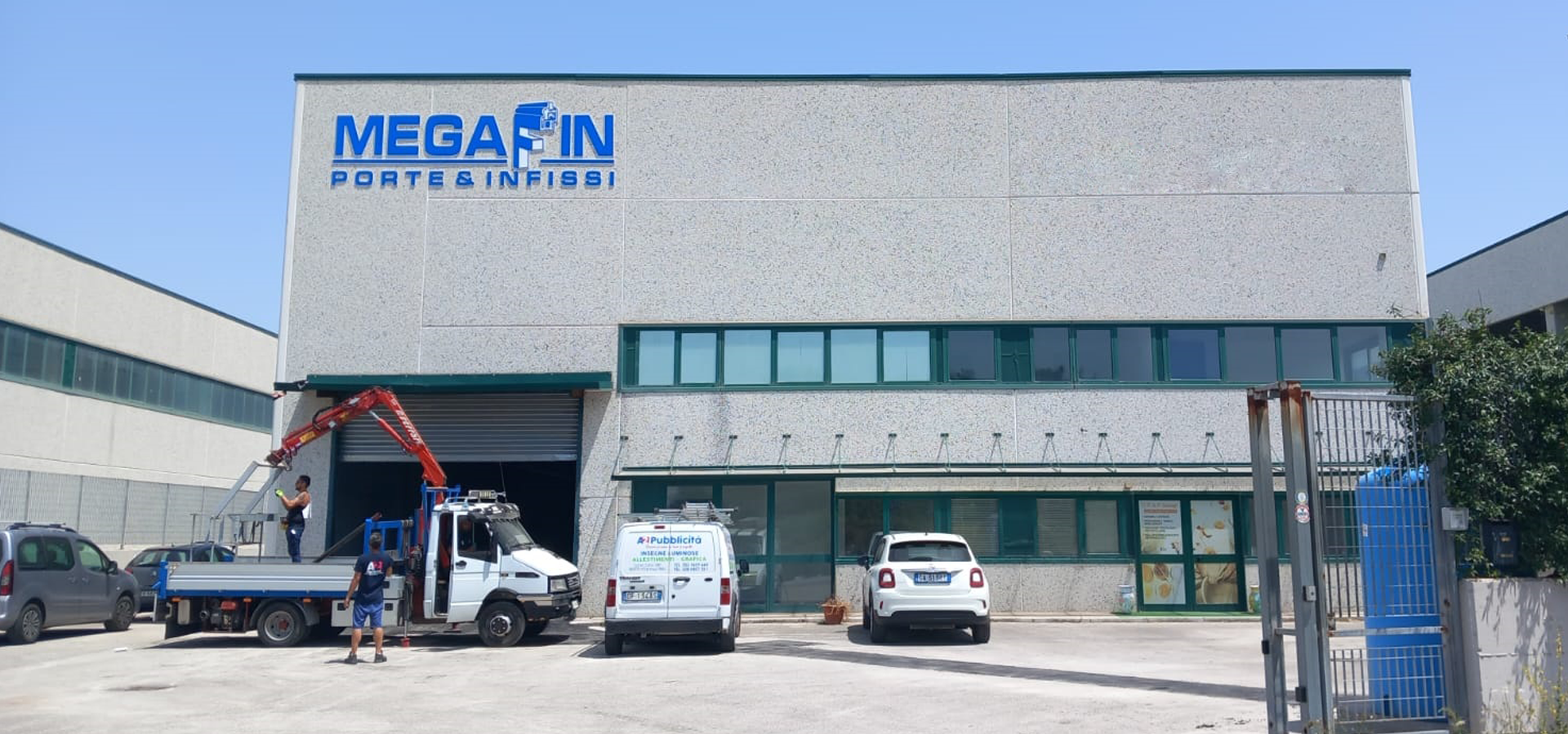 Megafin srl porte blindate e infissi alluminio schuco pvc veka Napoli Salerno Caserta e provincia